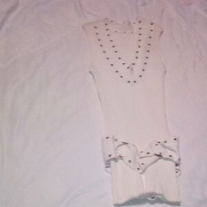 Elegant White Sleeveless Blouse